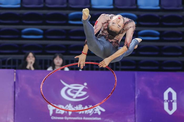 v站体育服务-西安姑娘王子露克服难关再出发