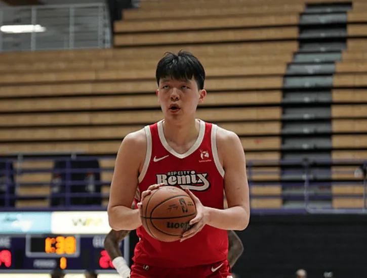 v站体育官网-杨瀚森G联赛轰31分！奈何队友太独关键球无球权，防守被点需总结